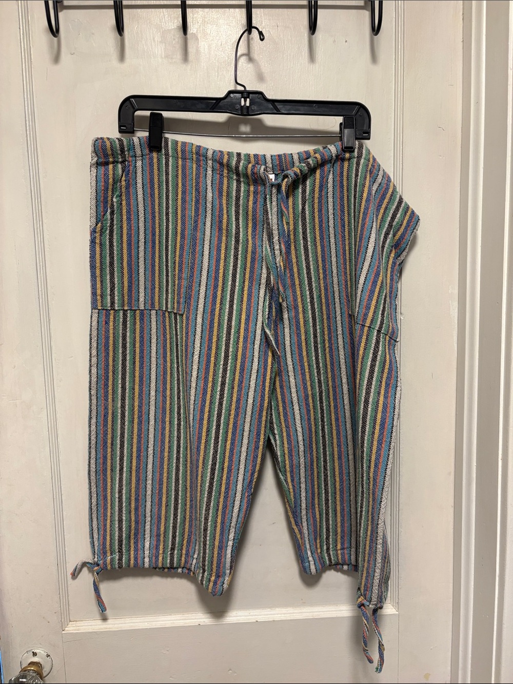 Del Mar 100% Algodon Colorful  Multi-Striped Drawstring Capris with Pockets XL